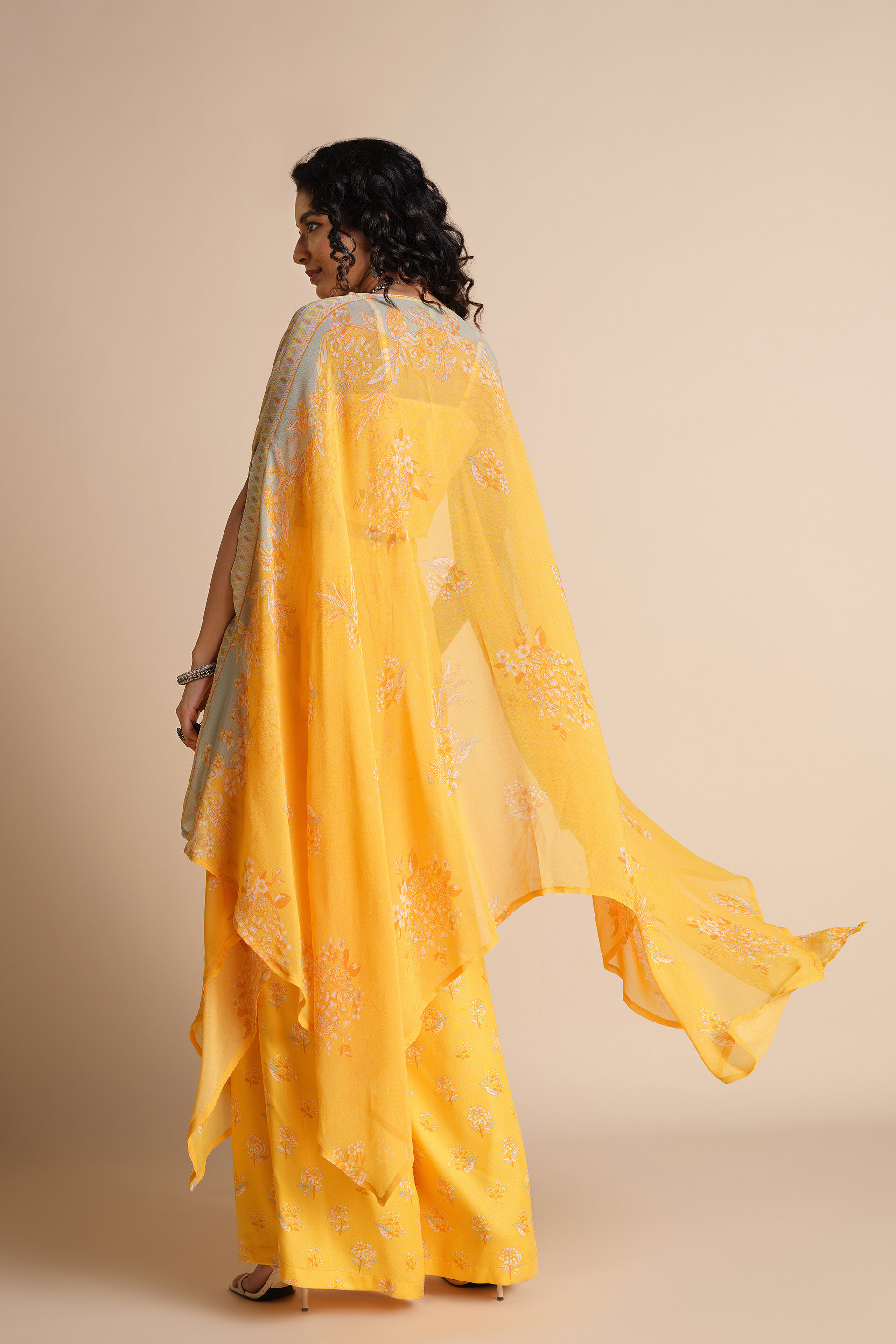 Sunehra Aaftab Shrug Set, Mustard, image 10